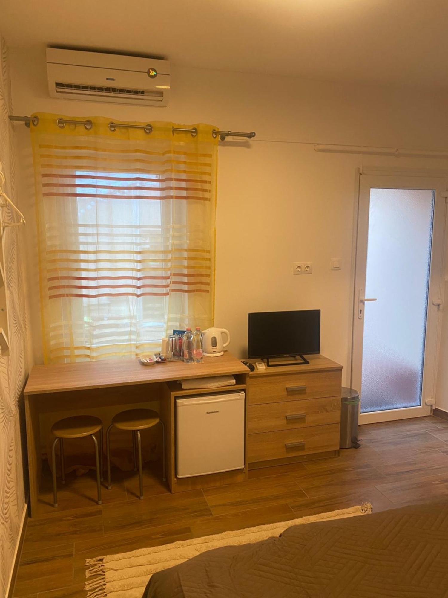 Beugro Lak Hotel Esztergom Luaran gambar