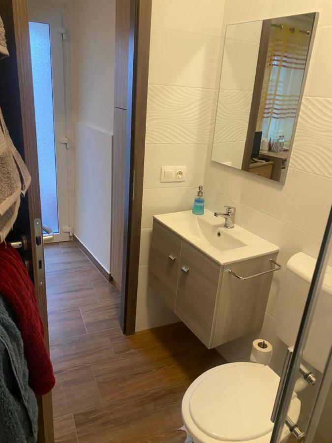 Beugro Lak Hotel Esztergom Luaran gambar