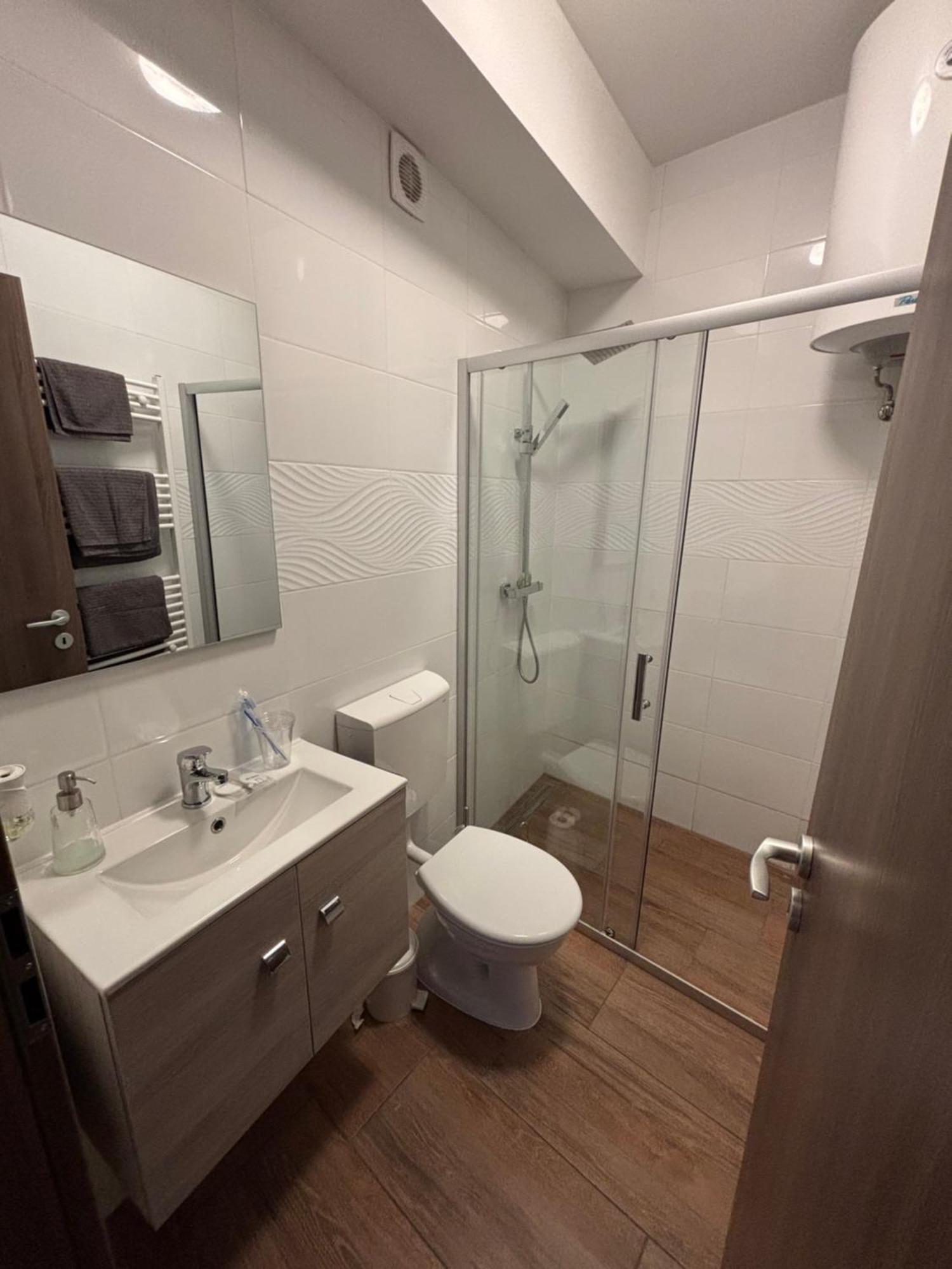 Beugro Lak Hotel Esztergom Luaran gambar